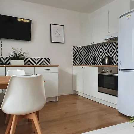 Mieszkanie 4-pokoje Zaspa Apartman
