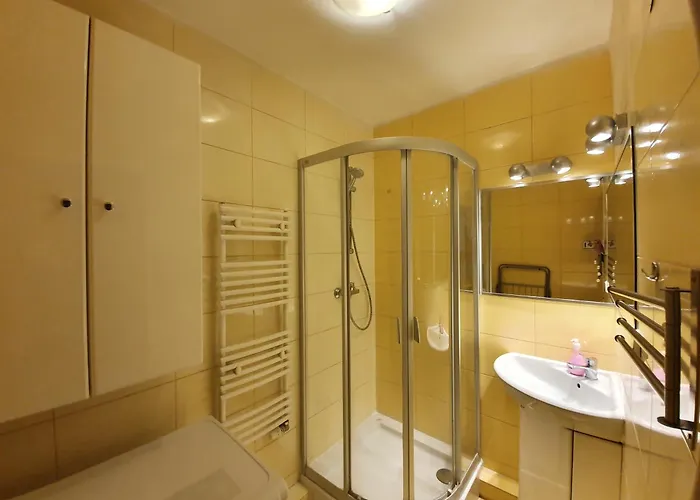 Lägenhet Mieszkanie 4-pokoje Zaspa